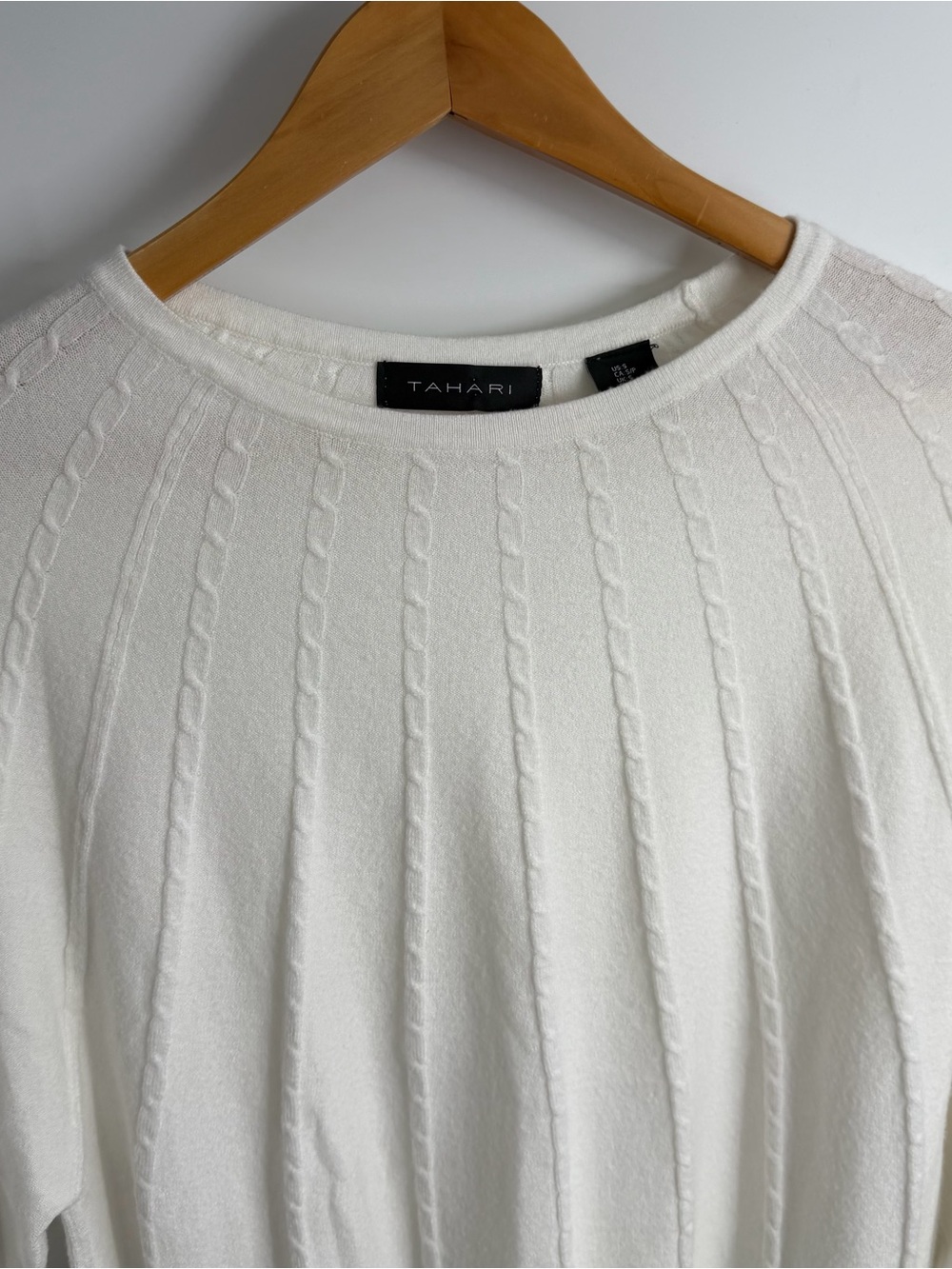 Tahari Elegant White Cable Crewneck Sweater - Picture 4 of 11